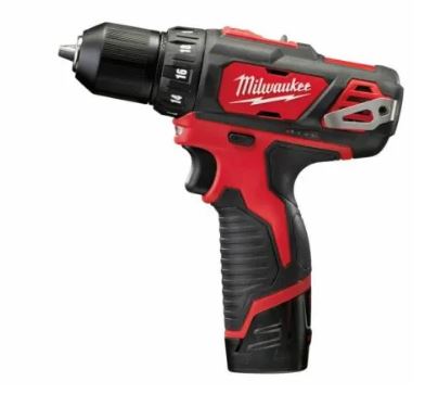 MILWAUKEE Akku-Bohrschrauber 12V / 1,5 Ah, im Koffer M12BDD-152C, inkl. 2 Akkus und Ladegerät – zur Produktseite auf tooler.de